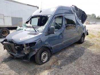  Salvage Mercedes-Benz Sprinter