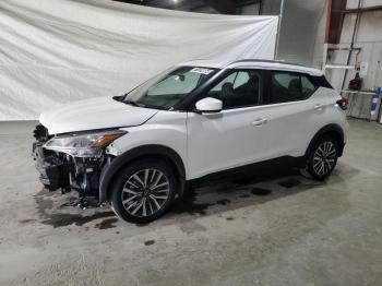  Salvage Nissan Kicks