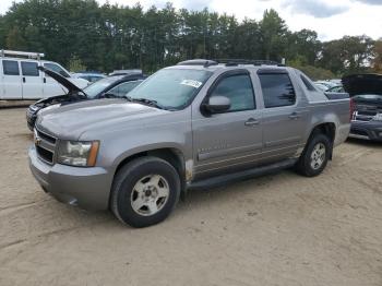  Salvage Chevrolet Avalanche