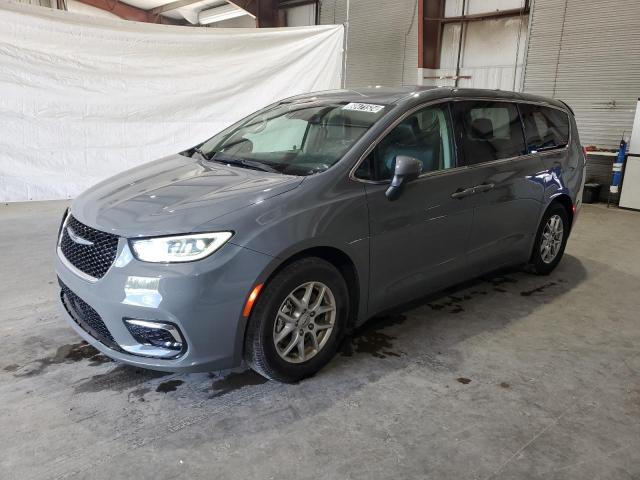  Salvage Chrysler Pacifica