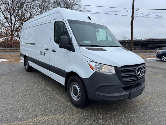  Salvage Mercedes-Benz Sprinter