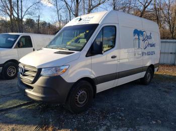  Salvage Mercedes-Benz Sprinter