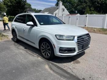  Salvage Audi Q7