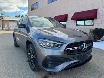  Salvage Mercedes-Benz GLA