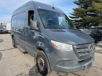  Salvage Mercedes-Benz Sprinter