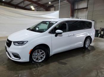  Salvage Chrysler Pacifica