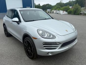  Salvage Porsche Cayenne