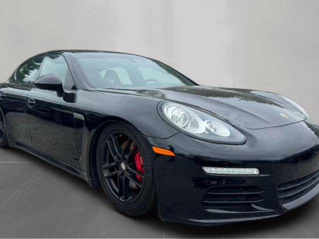  Salvage Porsche Panamera