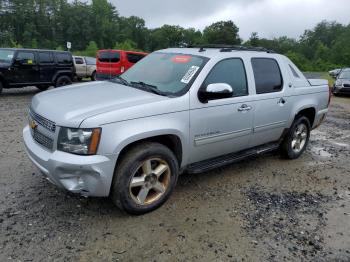  Salvage Chevrolet Avalanche