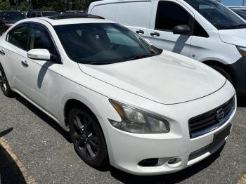  Salvage Nissan Maxima