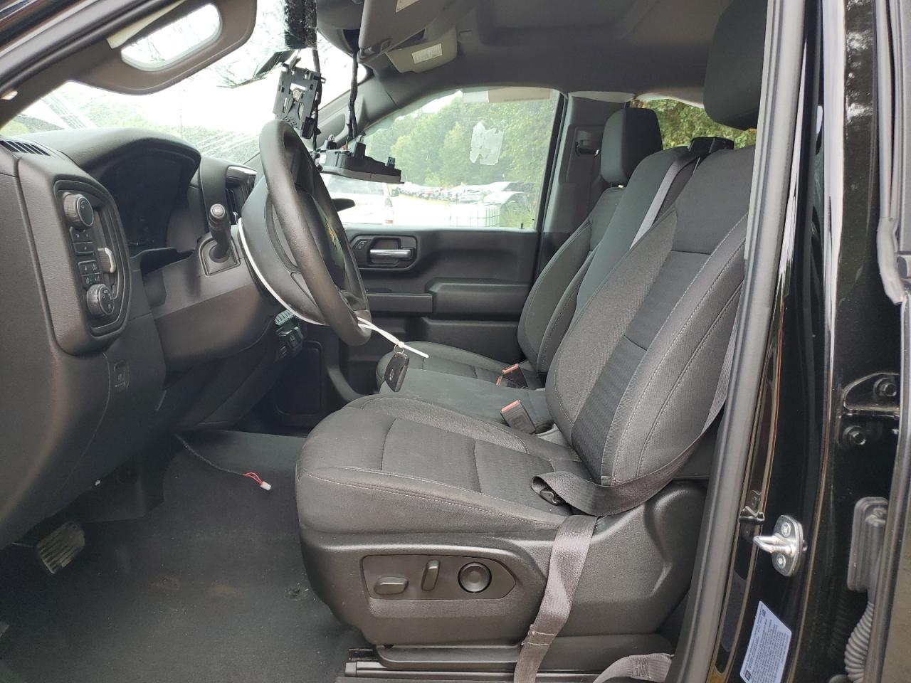 Chevrolet Silverado K2500 Custom Image 10