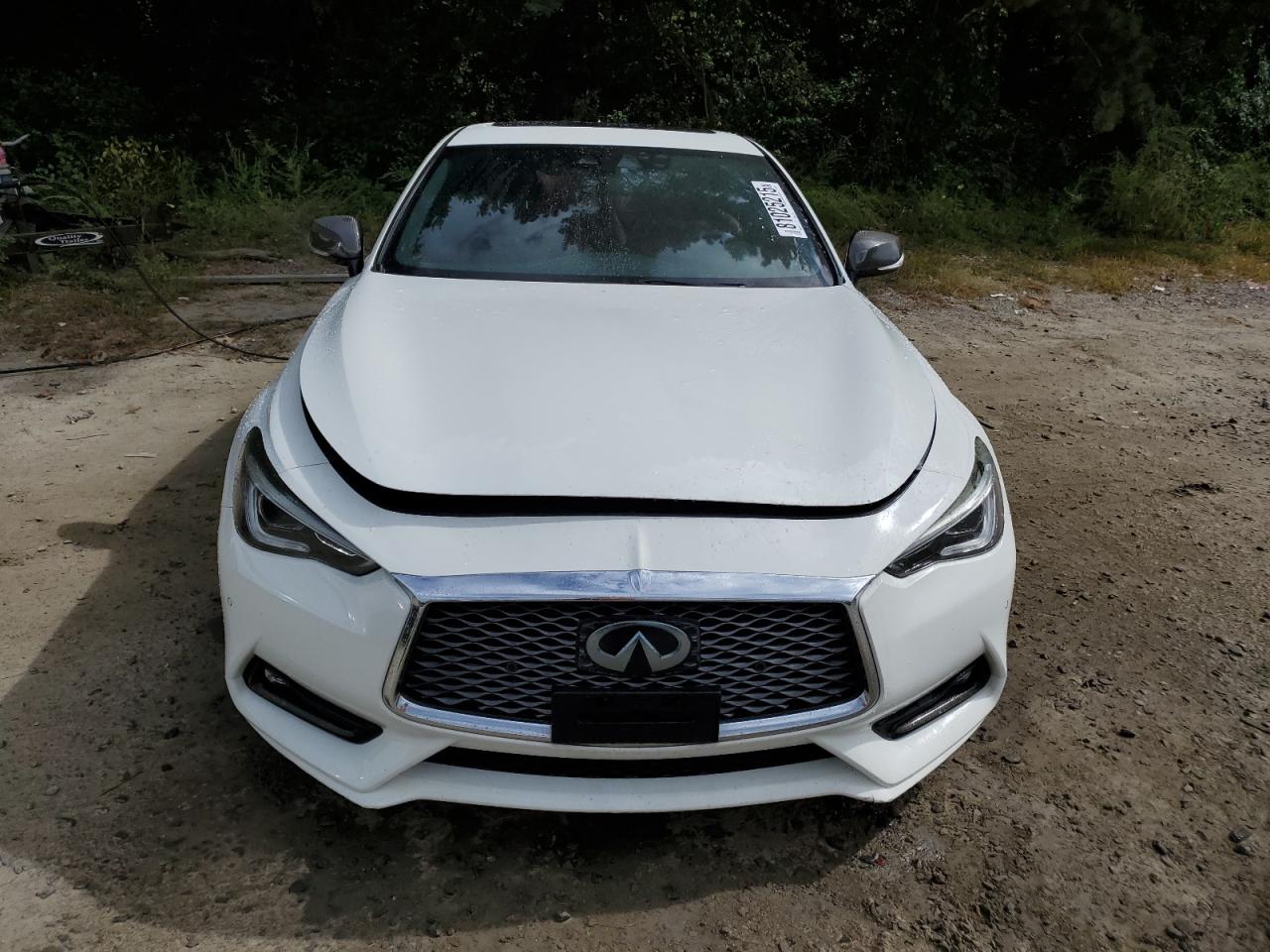 INFINITI Q60 Red Sport 400 Image 8