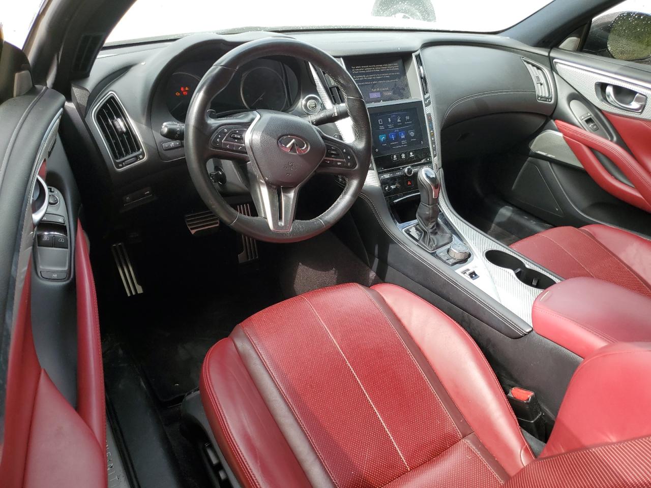 INFINITI Q60 Red Sport 400 Image 11
