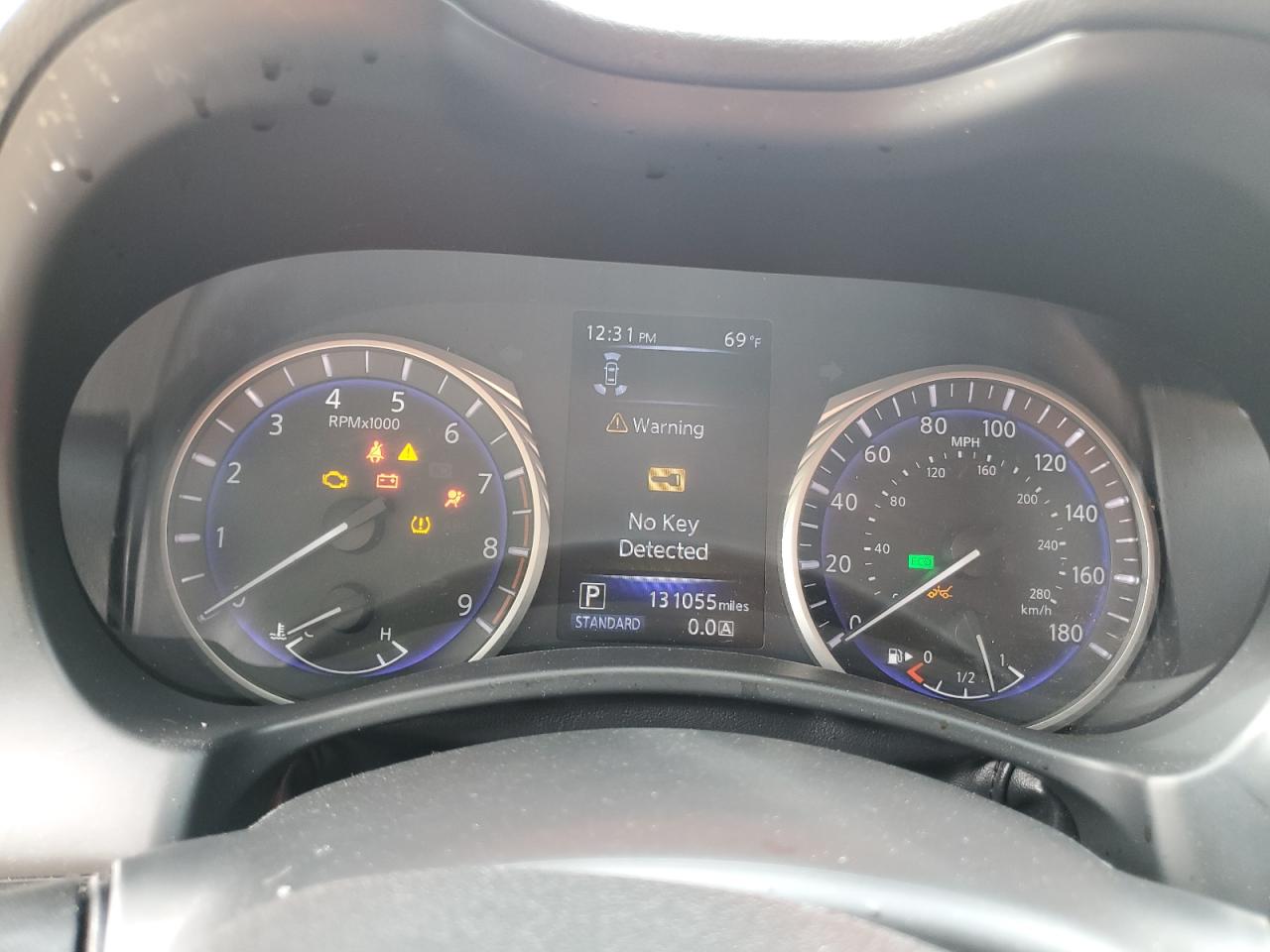 INFINITI Q60 Red Sport 400 Image 6