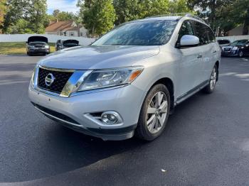  Salvage Nissan Pathfinder
