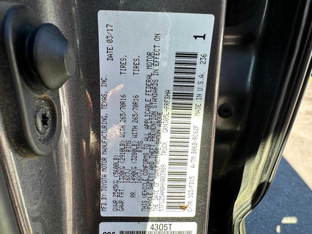 Toyota Tacoma Double Cab Image 10