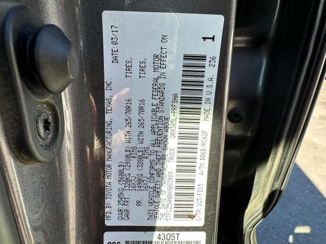 Toyota Tacoma Double Cab Image 10