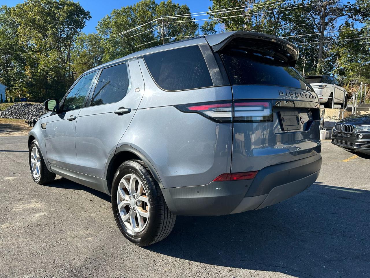 Land Rover Discovery Se Image 8