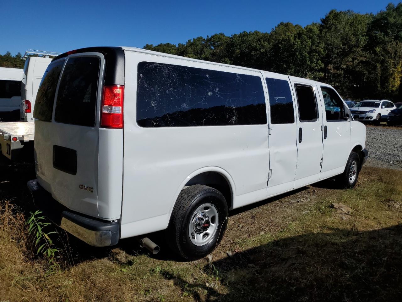 GMC Savana G3500 Lt Image 13
