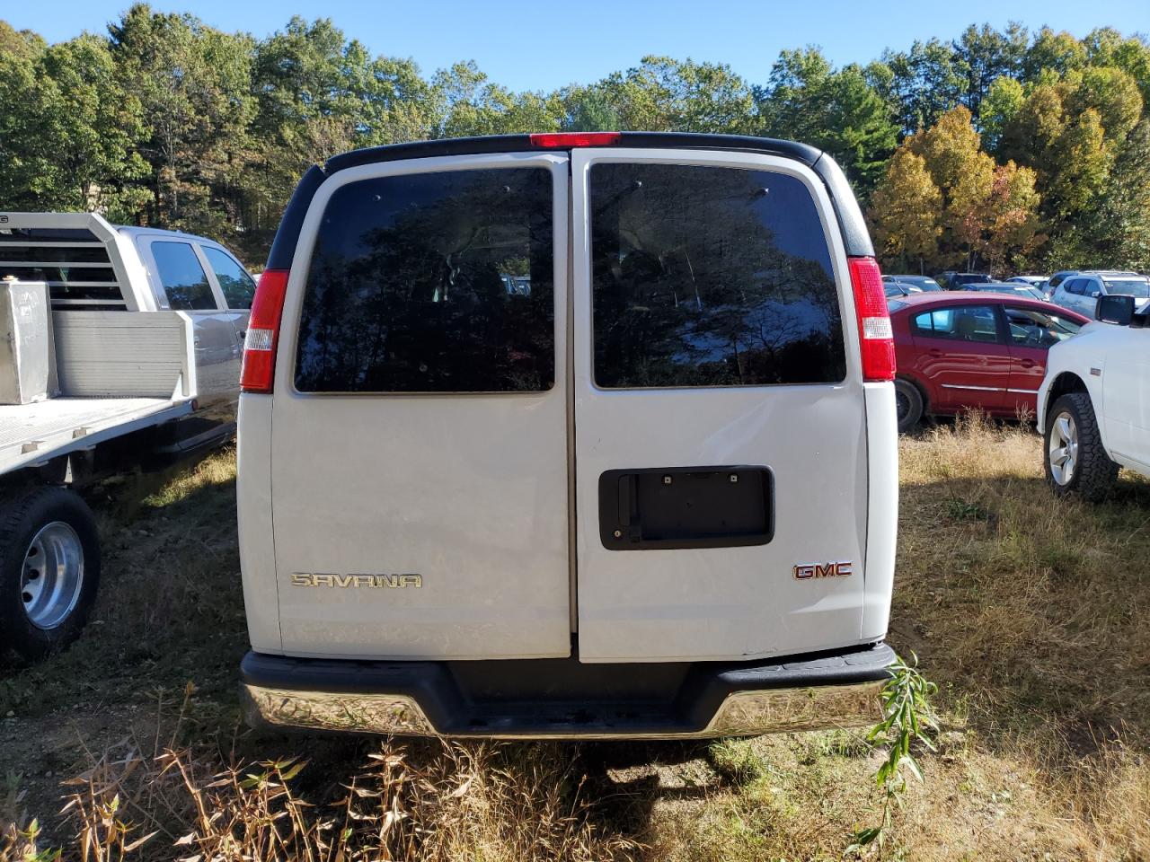 GMC Savana G3500 Lt Image 9