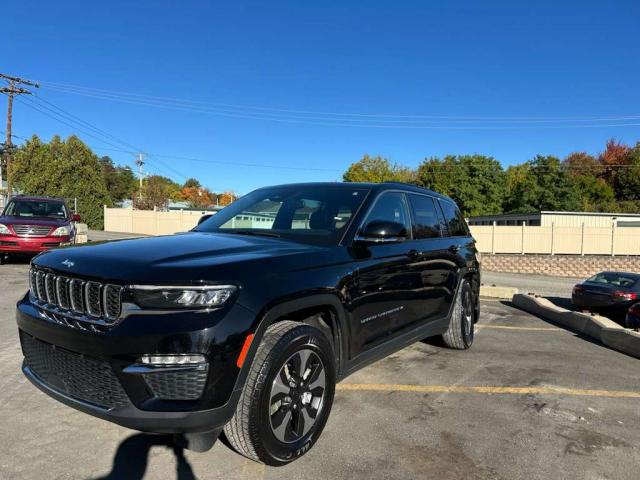  Salvage Jeep Grand Cherokee
