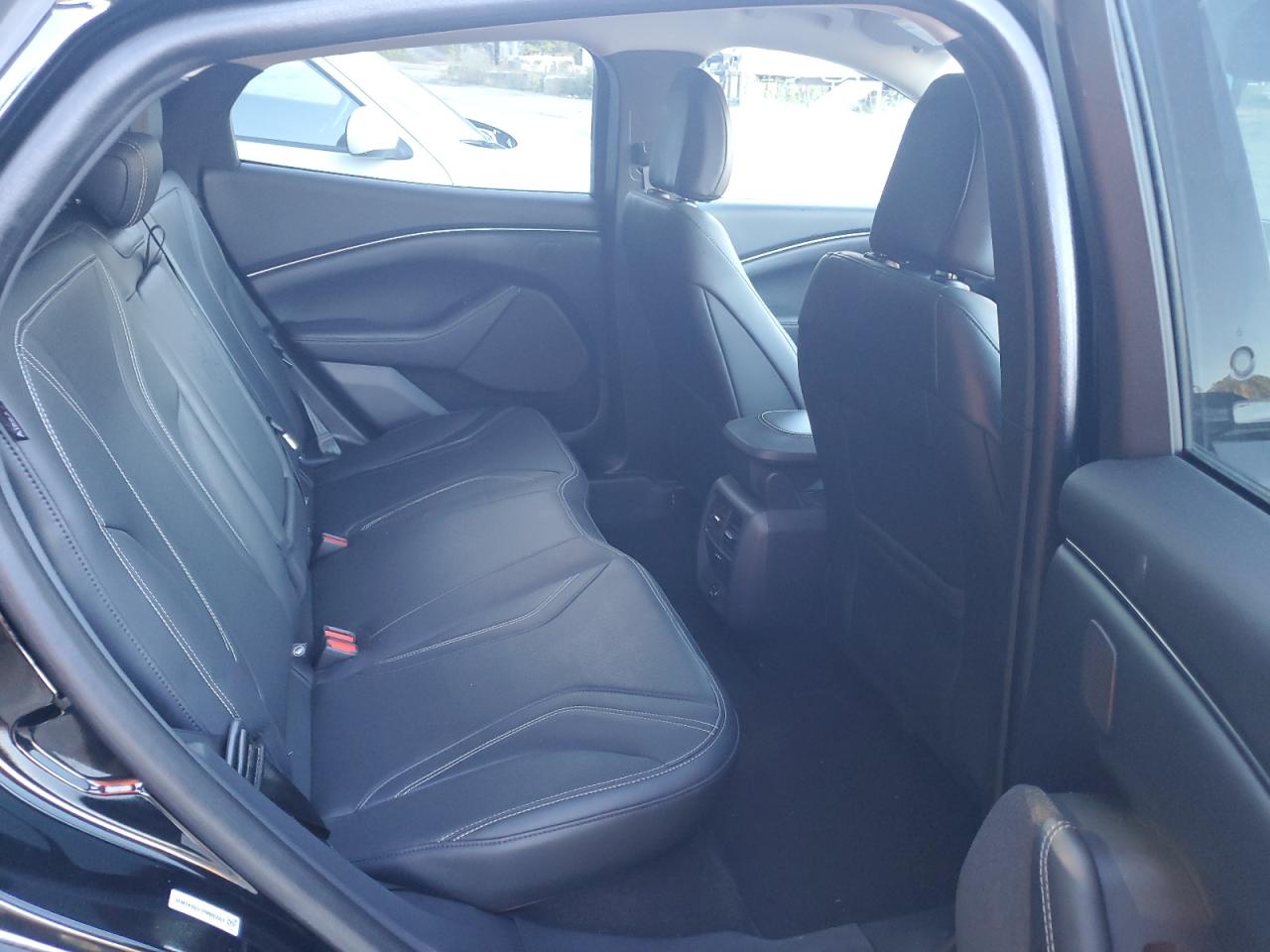 Ford Mustang Premium Image 2