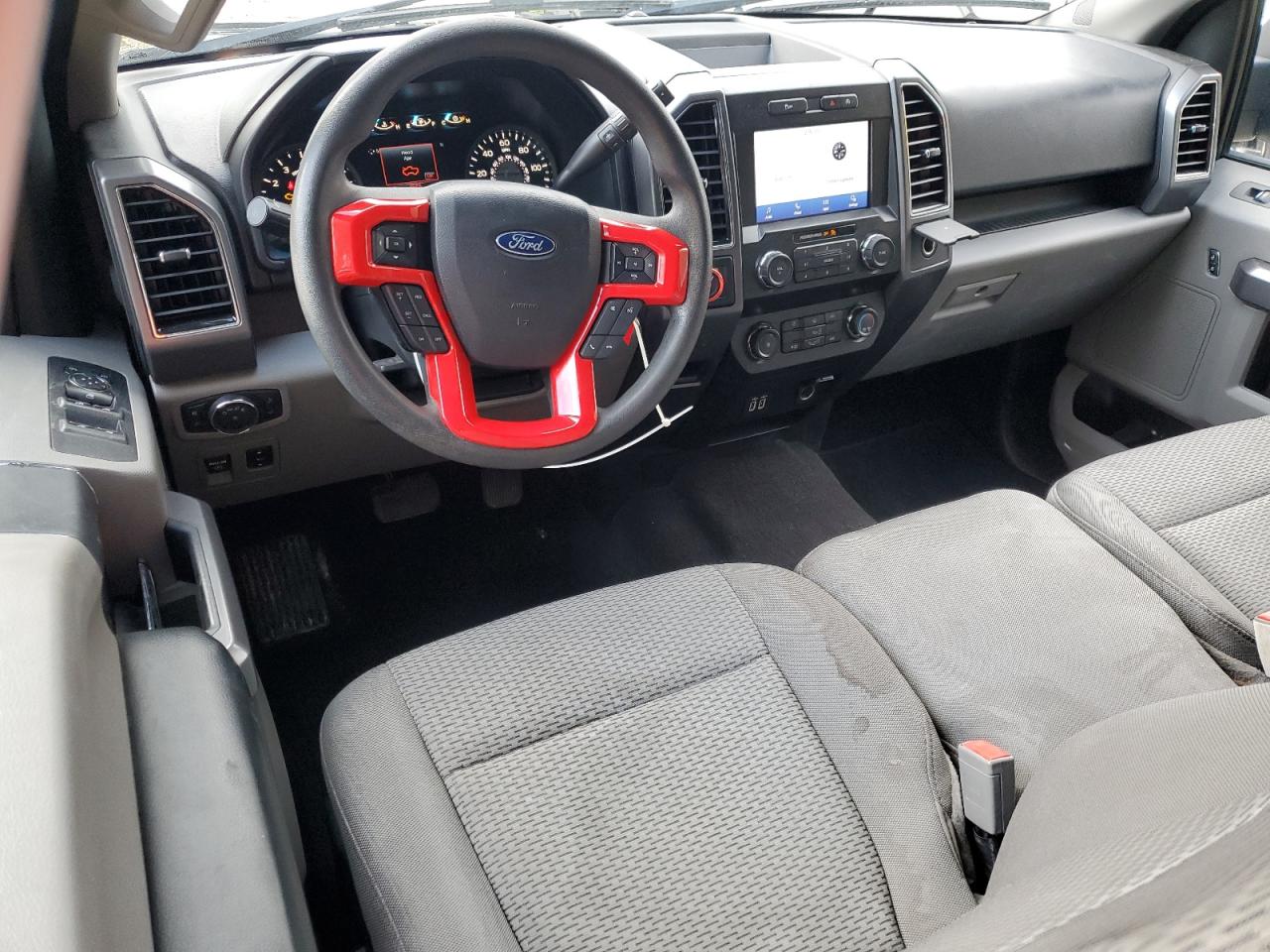 Ford F-150 Super Cab Image 6