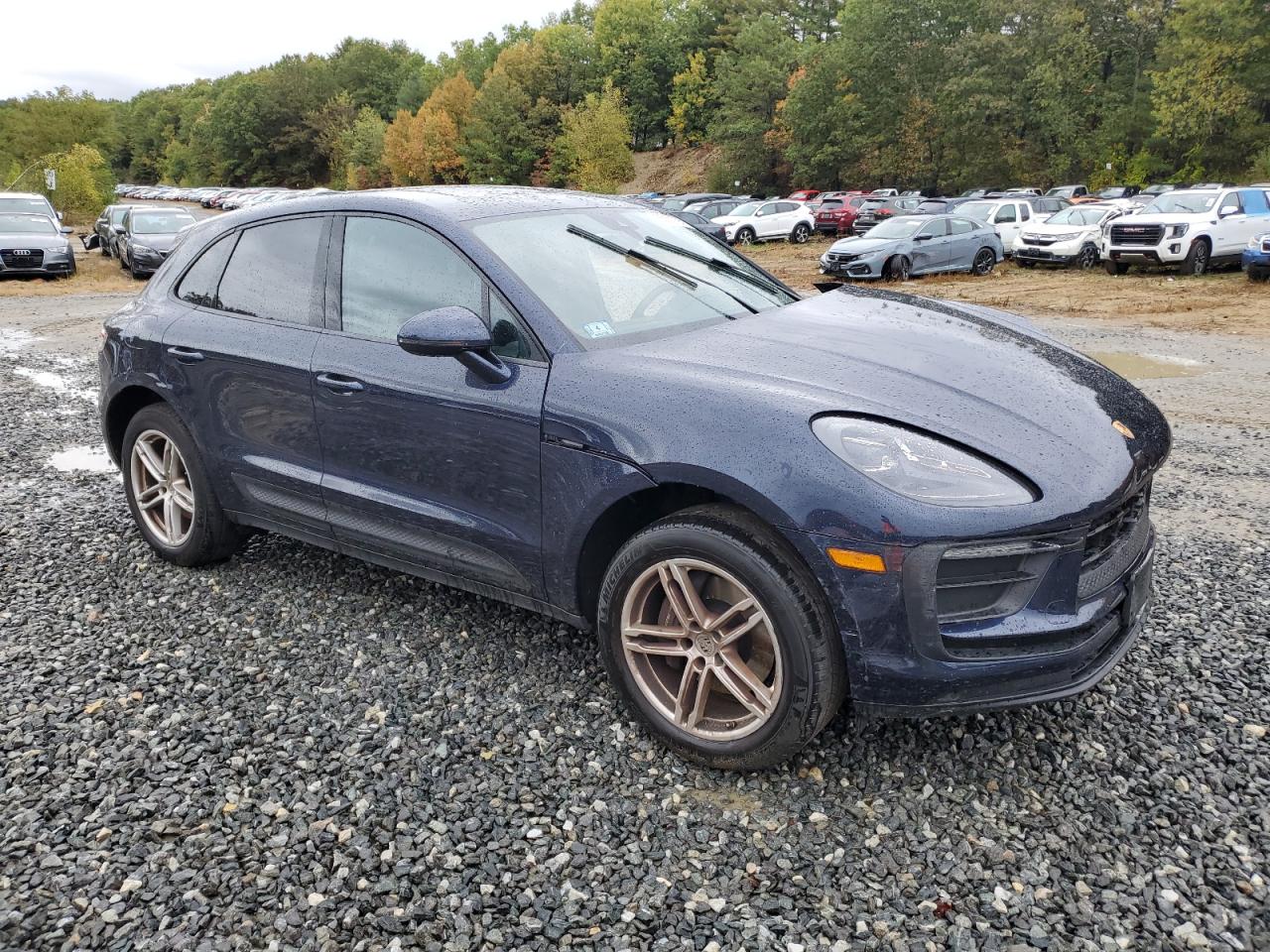 Porsche Macan Base Base Image 4