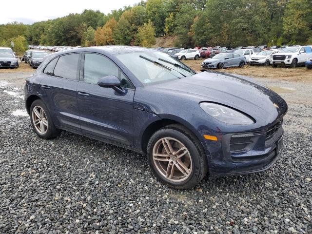 Porsche Macan Base Base Image 4