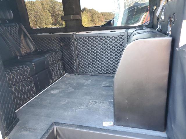 Ford Transit T-350 Image 8