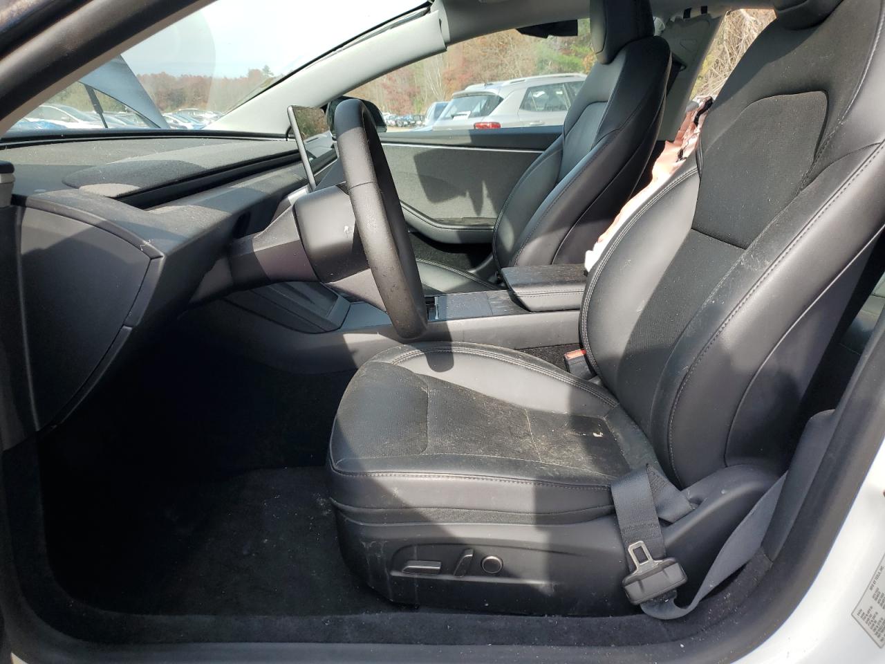 Tesla Model 3 Image 8