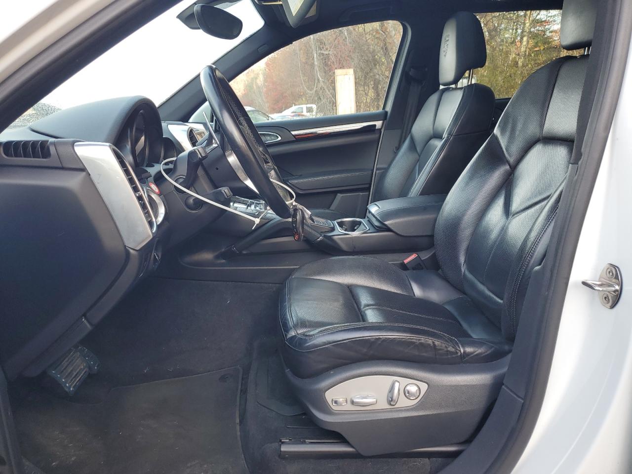 Porsche Cayenne Se Hybrid Platinum Image 11