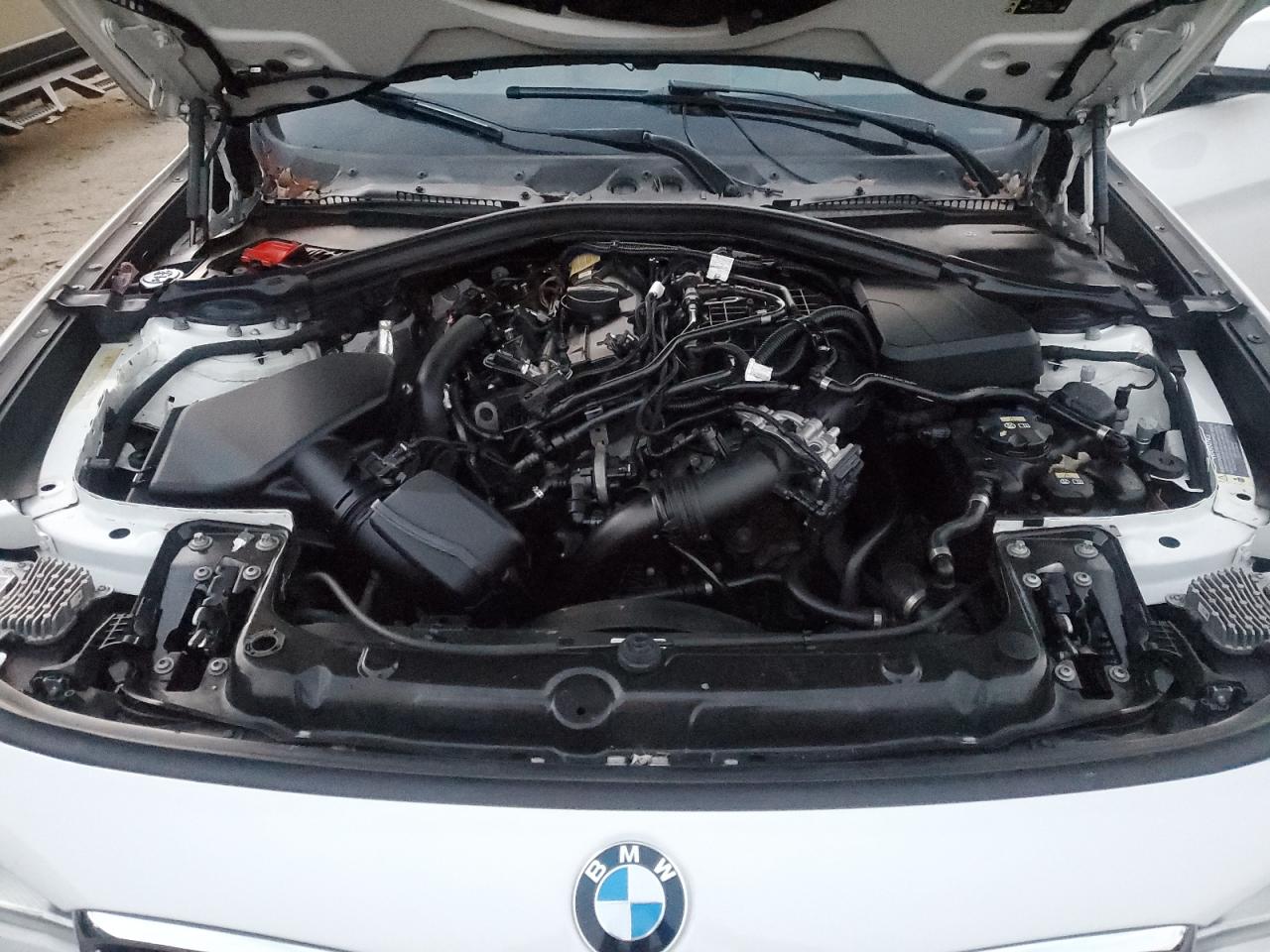 BMW 3 Series Xigt Image 7