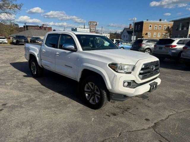 Toyota Tacoma Double Cab Image 3
