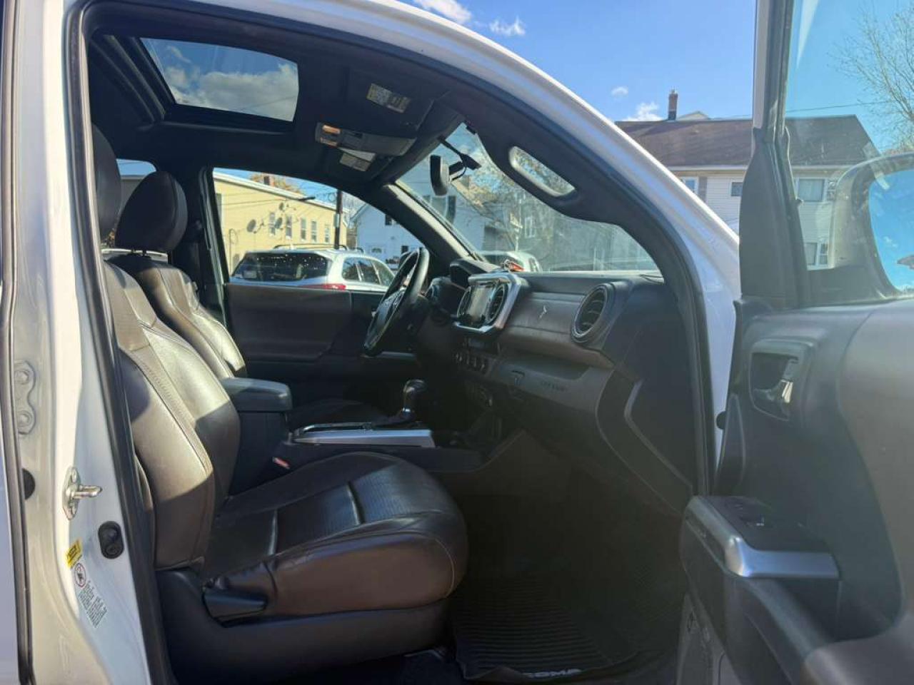 Toyota Tacoma Double Cab Image 5