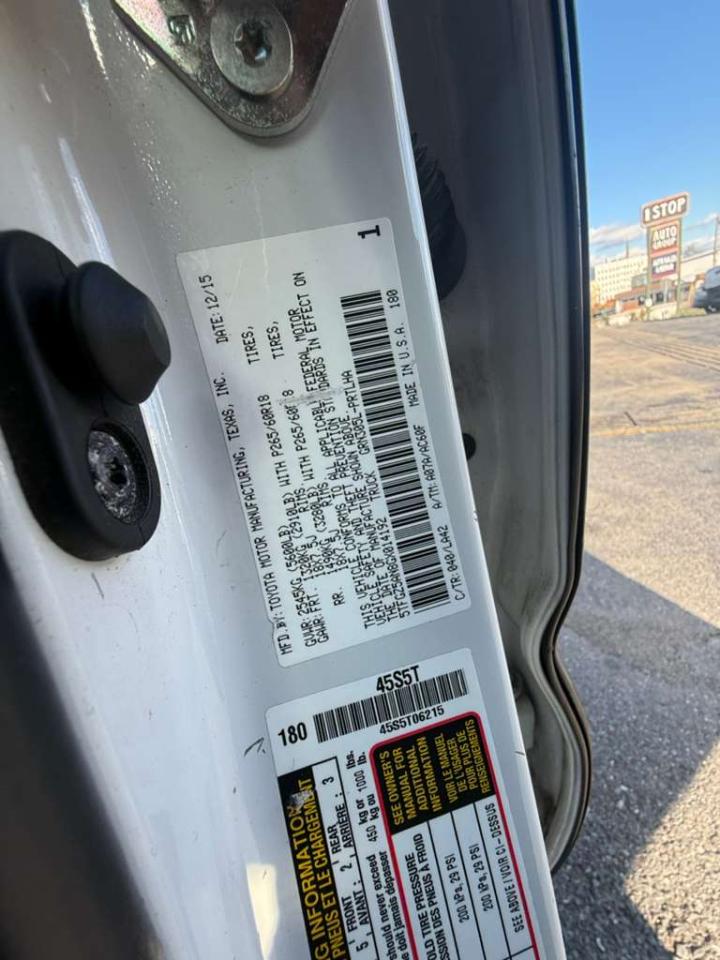 Toyota Tacoma Double Cab Image 4