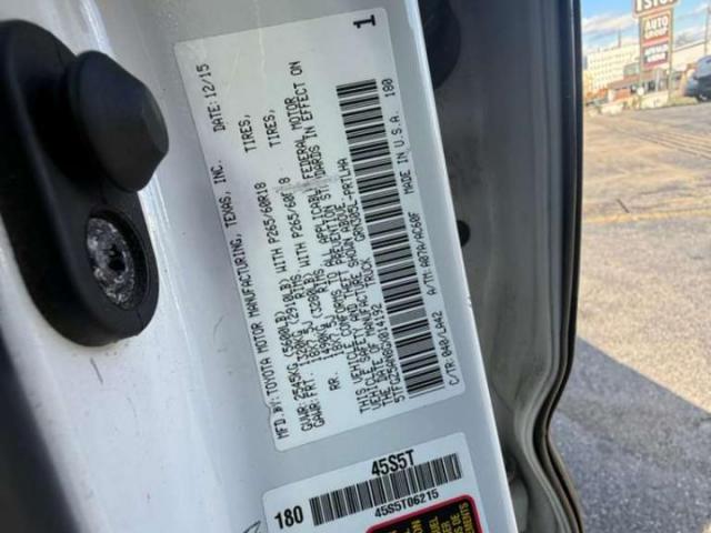 Toyota Tacoma Double Cab Image 4