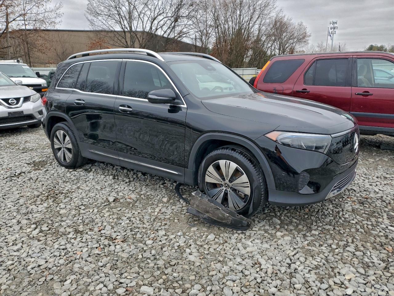 Mercedes-Benz EQB 250+ Image 7