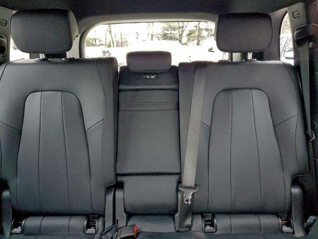 Mercedes-Benz EQB 250+ Image 12