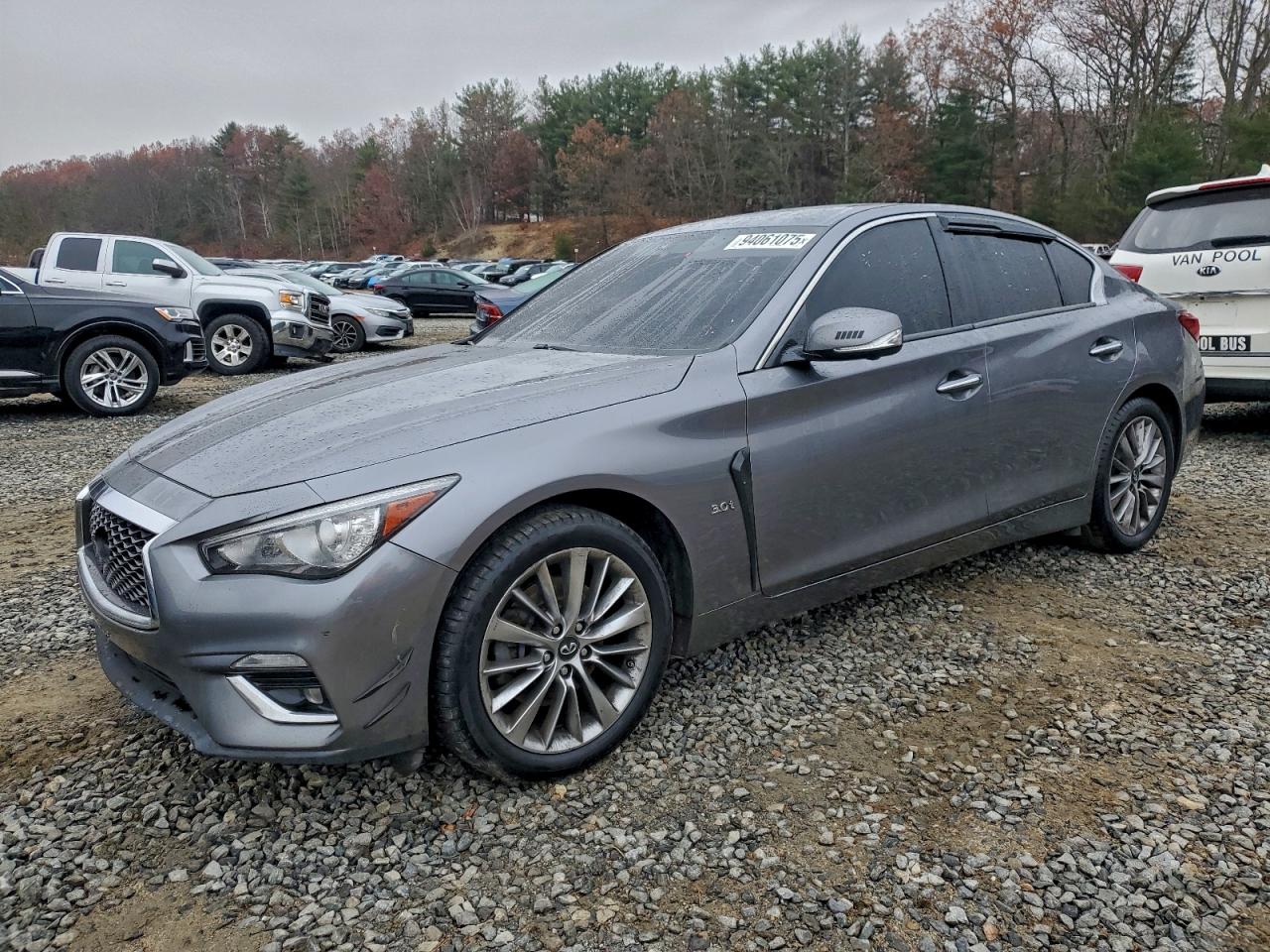 INFINITI Q50 Luxe Image 1