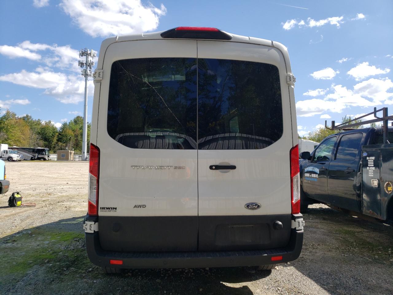 Ford Transit T-250 Image 8