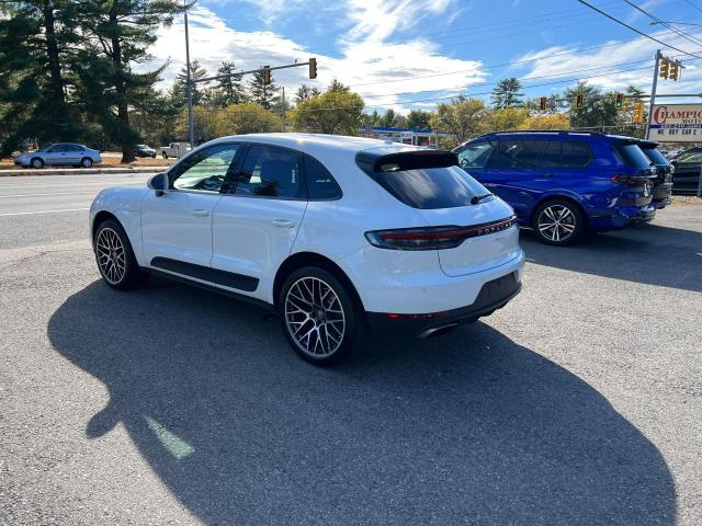 Porsche Macan Image 2
