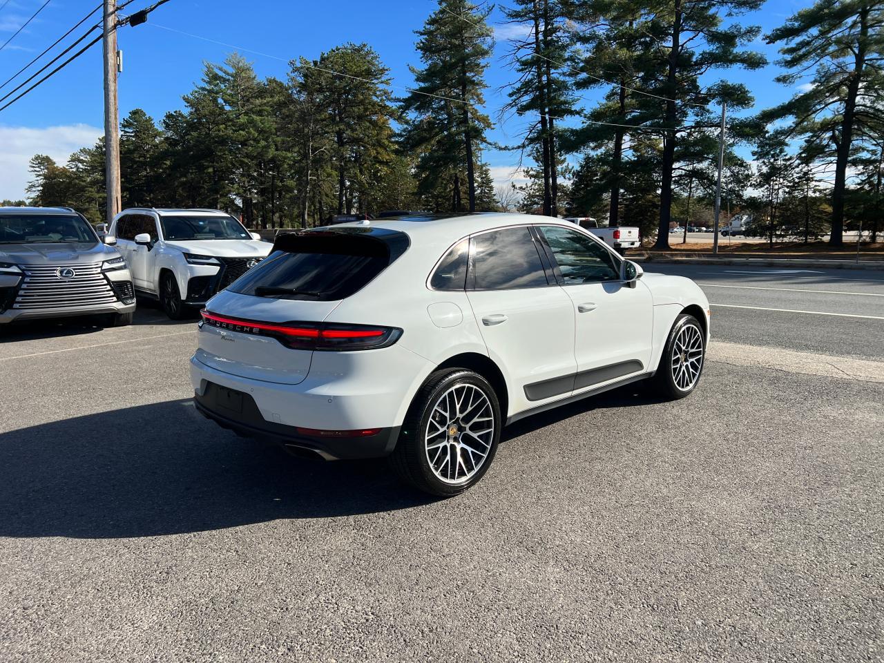 Porsche Macan Image 7