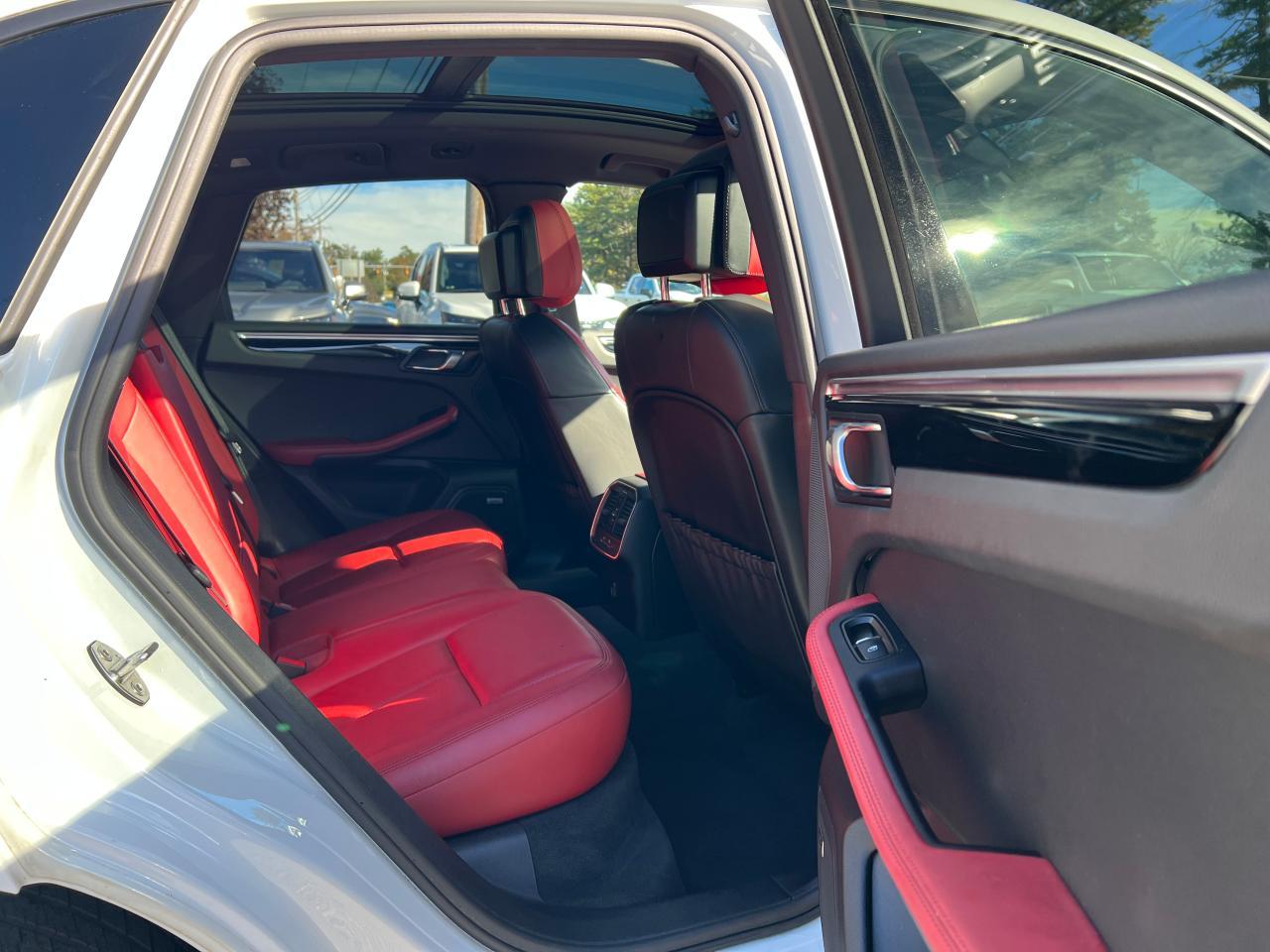 Porsche Macan Image 4