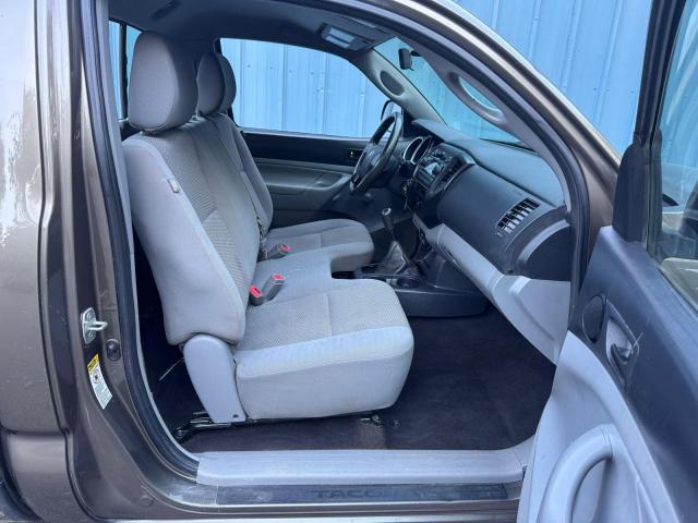 Toyota Tacoma Image 3