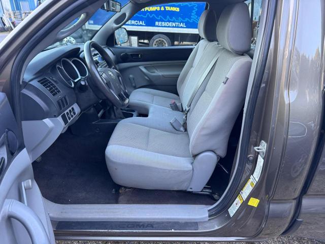 Toyota Tacoma Image 9