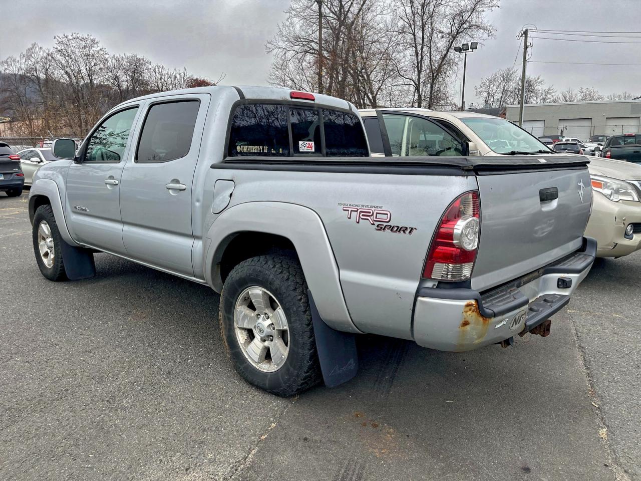 Toyota Tacoma Double Cab Image 10
