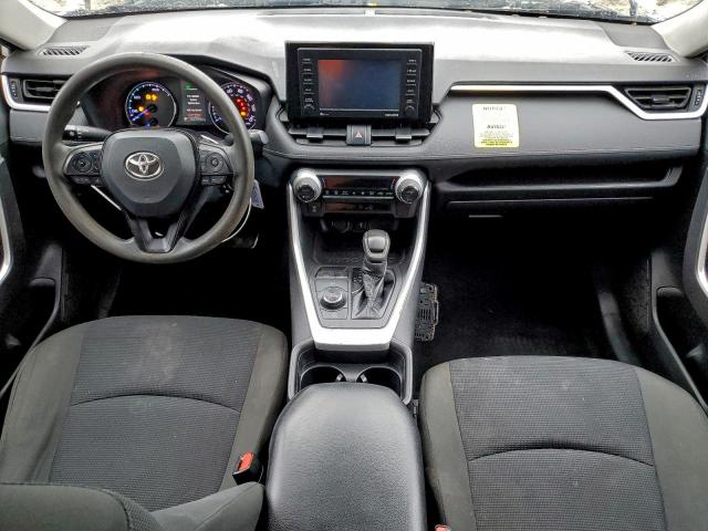 Toyota RAV4 Le Image 10