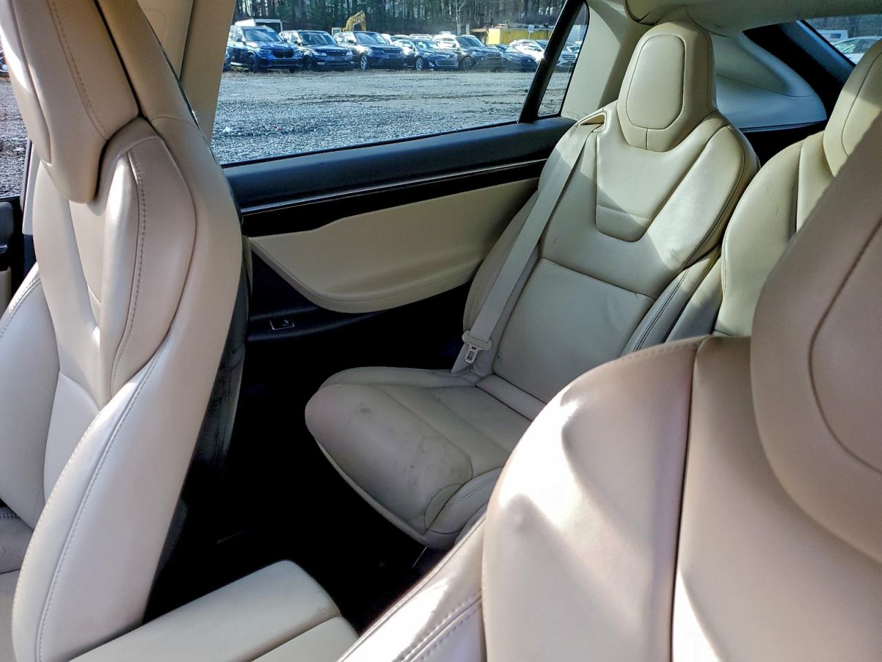 Tesla Model X Image 2