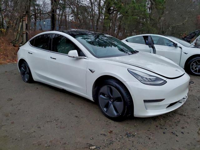 Tesla Model 3 Image 11